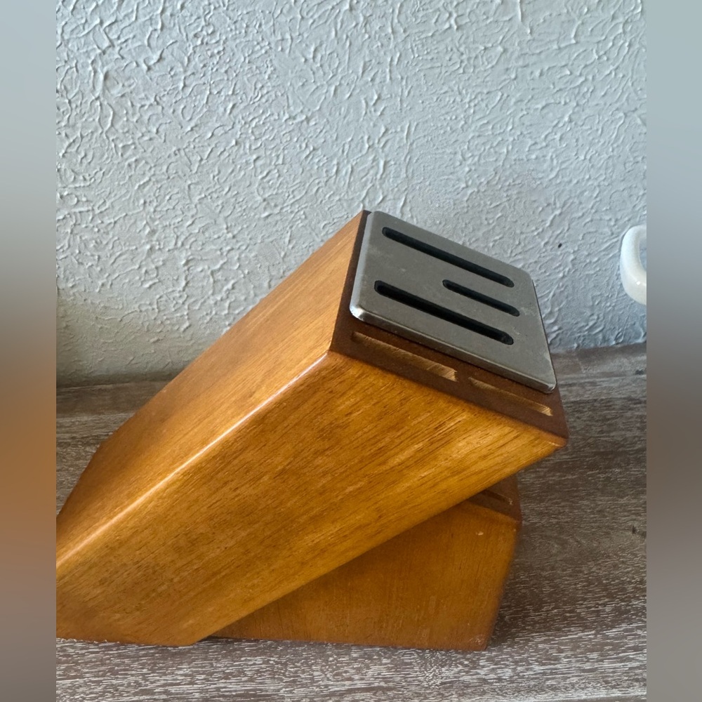 D1.  Block - Picture 4 of 5